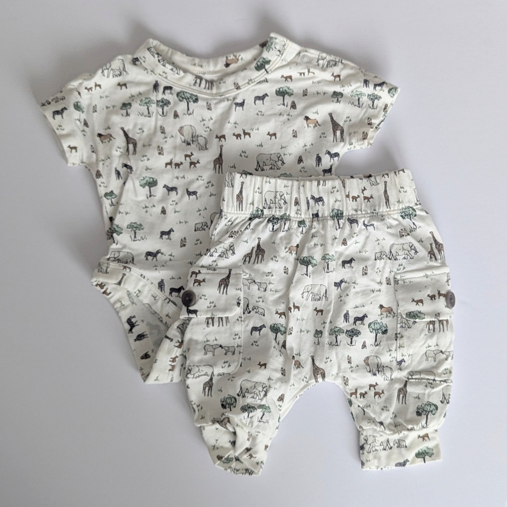 Banana Republic Baby White Animal Safari Print Set